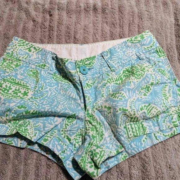 Lilly Pulitzer THE‎ WALSH SHORT size 0 Get Crackin Crab blue green 3" inseam - Picture 2 of 6